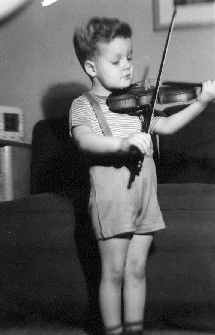 Lynn playing
    violin